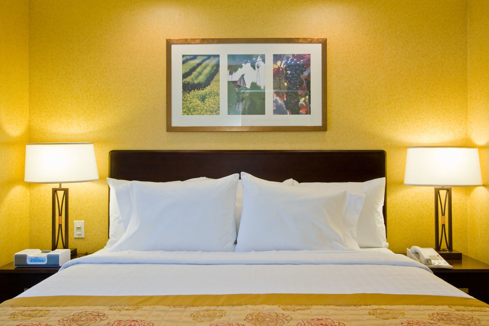 Springhill Suites Napa Valley Bagian luar foto